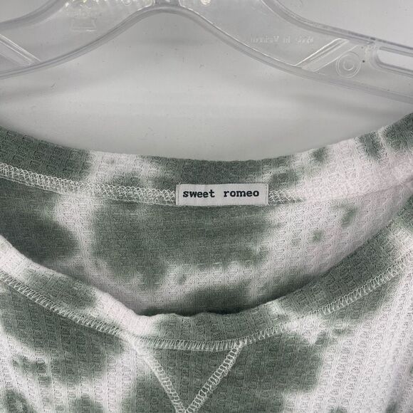 Sweet Romeo Women's Tie Dye Sweatshirt Waffle Knit Thumb Hole Top Green Small NE - Picture 3 of 10